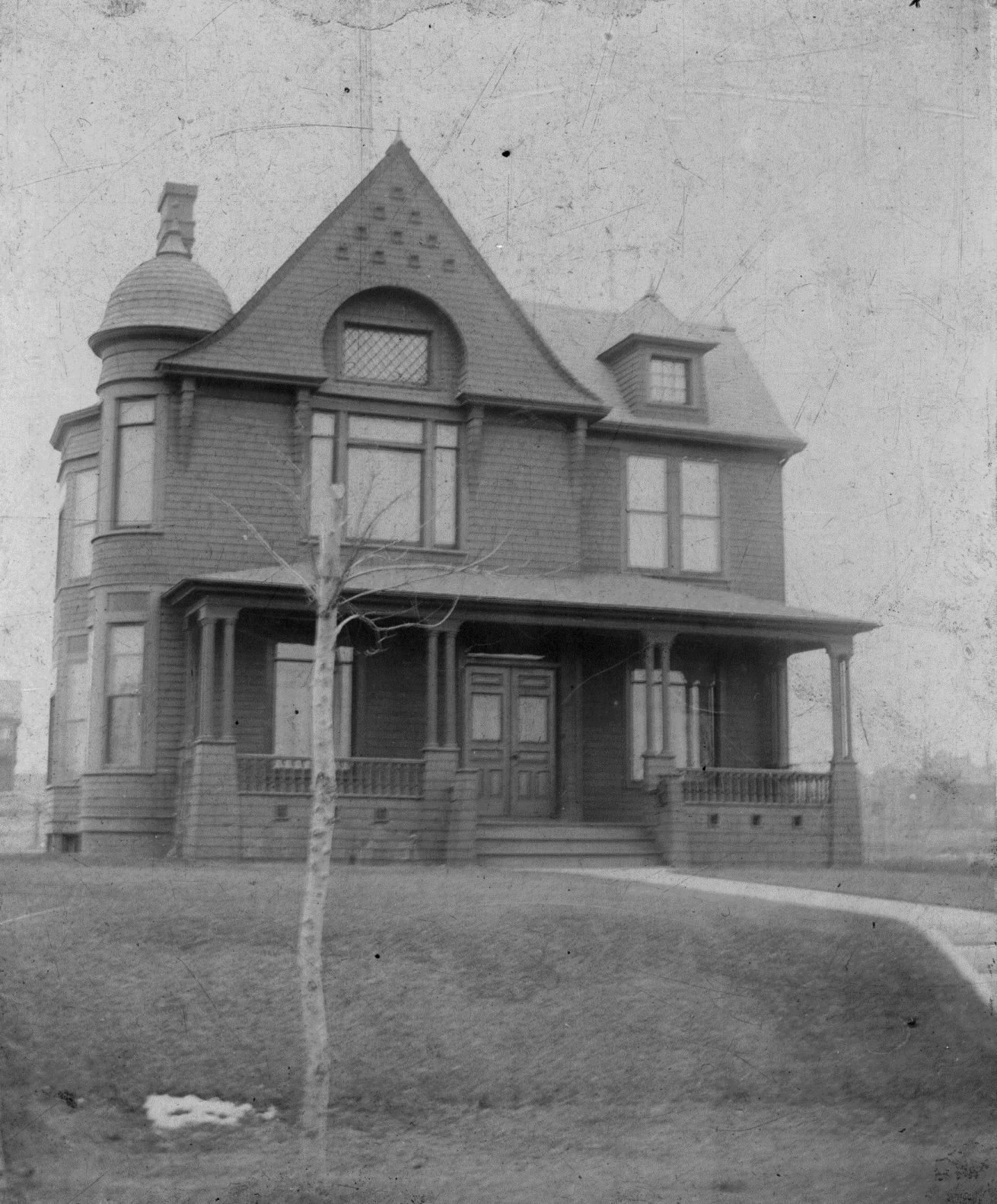 Harold Hutton house 1611 Jackson St.